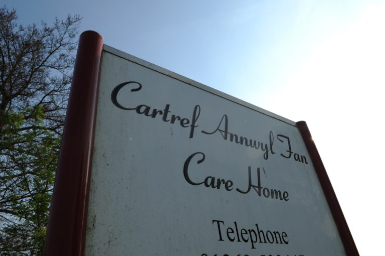 cartref annwyl fan 198 768x510