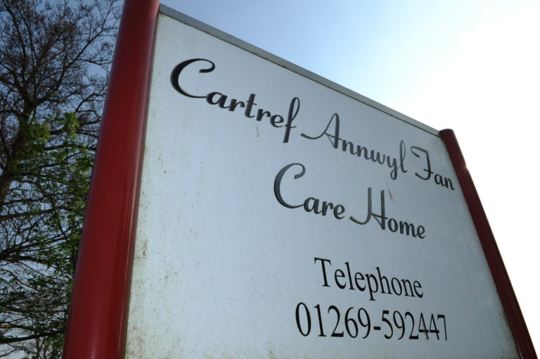 cartref annwyl fan 200 768x510