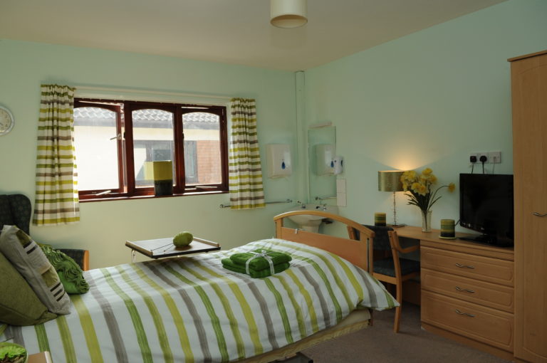 cartref annwyl fan 90 768x510