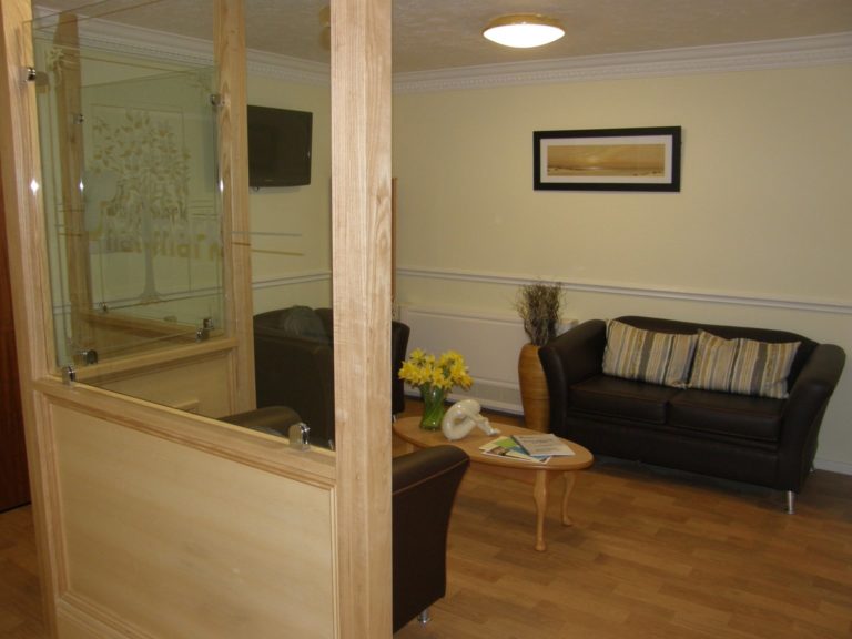 rsz the cwtch in reception cartref 768x576